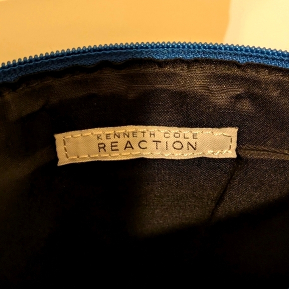 EUC Kenneth Cole Reaction Adjustable Blue Patent PVC Fold Over Purse - Picture 6 of 6